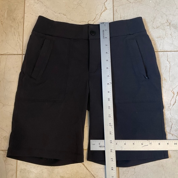 Athleta Trekkie Bermuda 2.0 Shorts Black Ripstop Stretch Athletic Hiking, Sz 2 - Picture 14 of 14